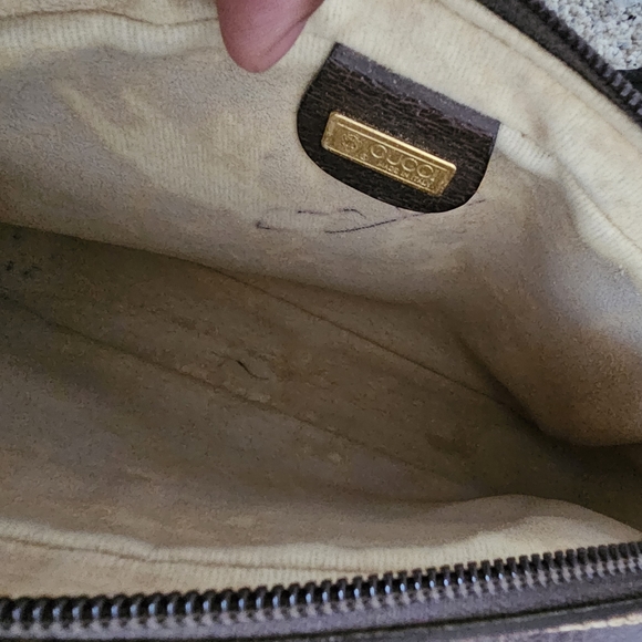 Authentic pre-owned vintage Gucci clutch/wristlet - Picture 3 of 5